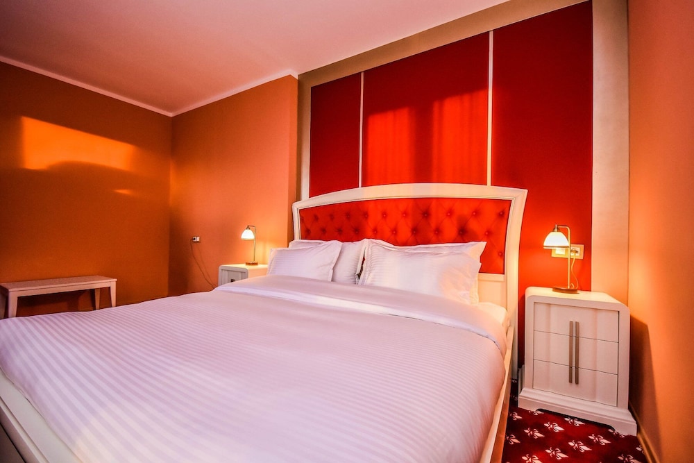 Hotel Plaza Oran 8/20