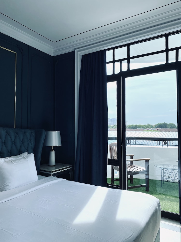 Grand Eska Hotel & Suites 16/38