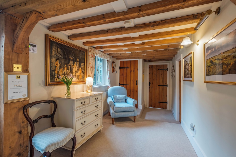 Stream House Luxury Bed and Breakfast 3/50