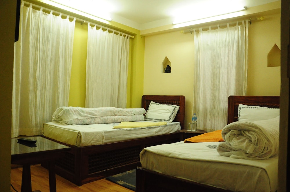 Sunny Guest House And Cafe 5/28