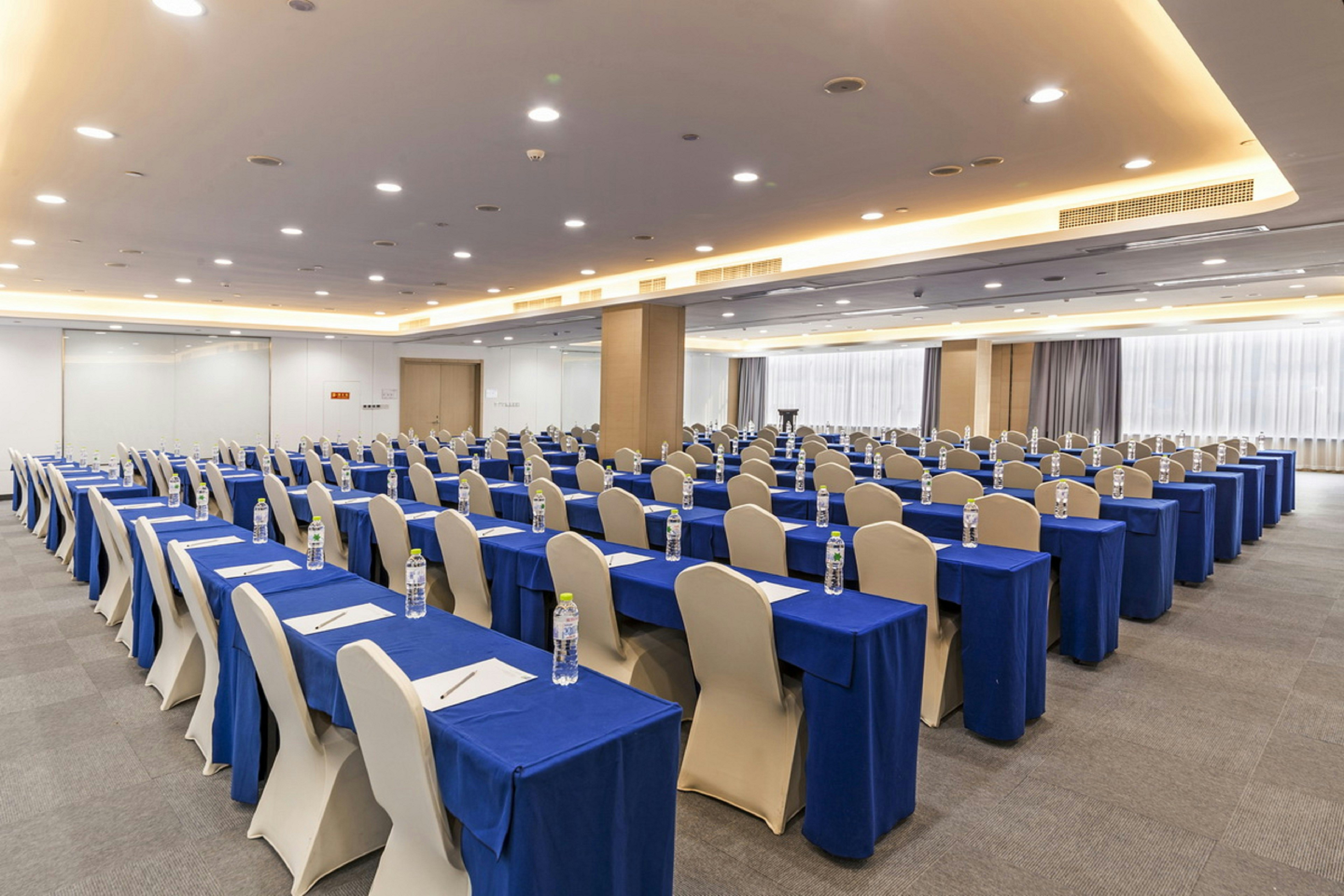 HOLIDAY INN EXPRESS JINAN HIGH-TECH ZONE 47/56