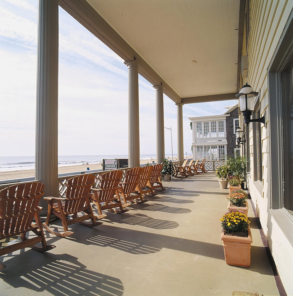 Harrison Hall Hotel 27/50
