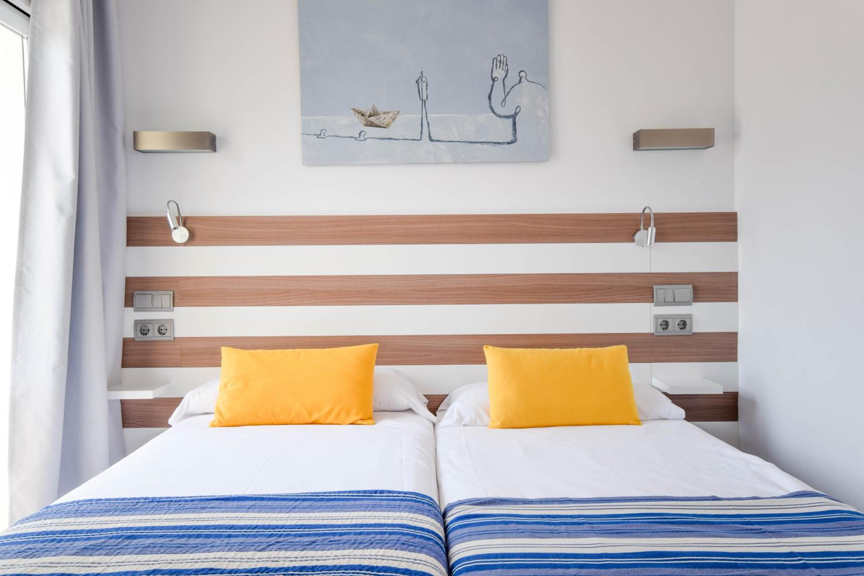 2 BEDROOMS, SUPERIOR, APARTMENT