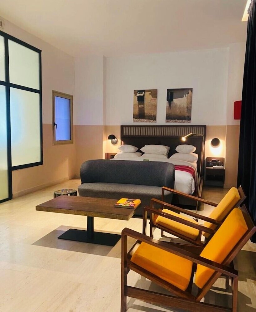 Lepic Villa Hotel 29/50