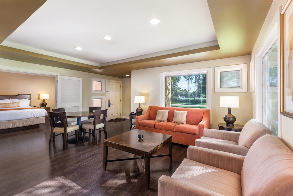 Orange Tree Resort 46/82
