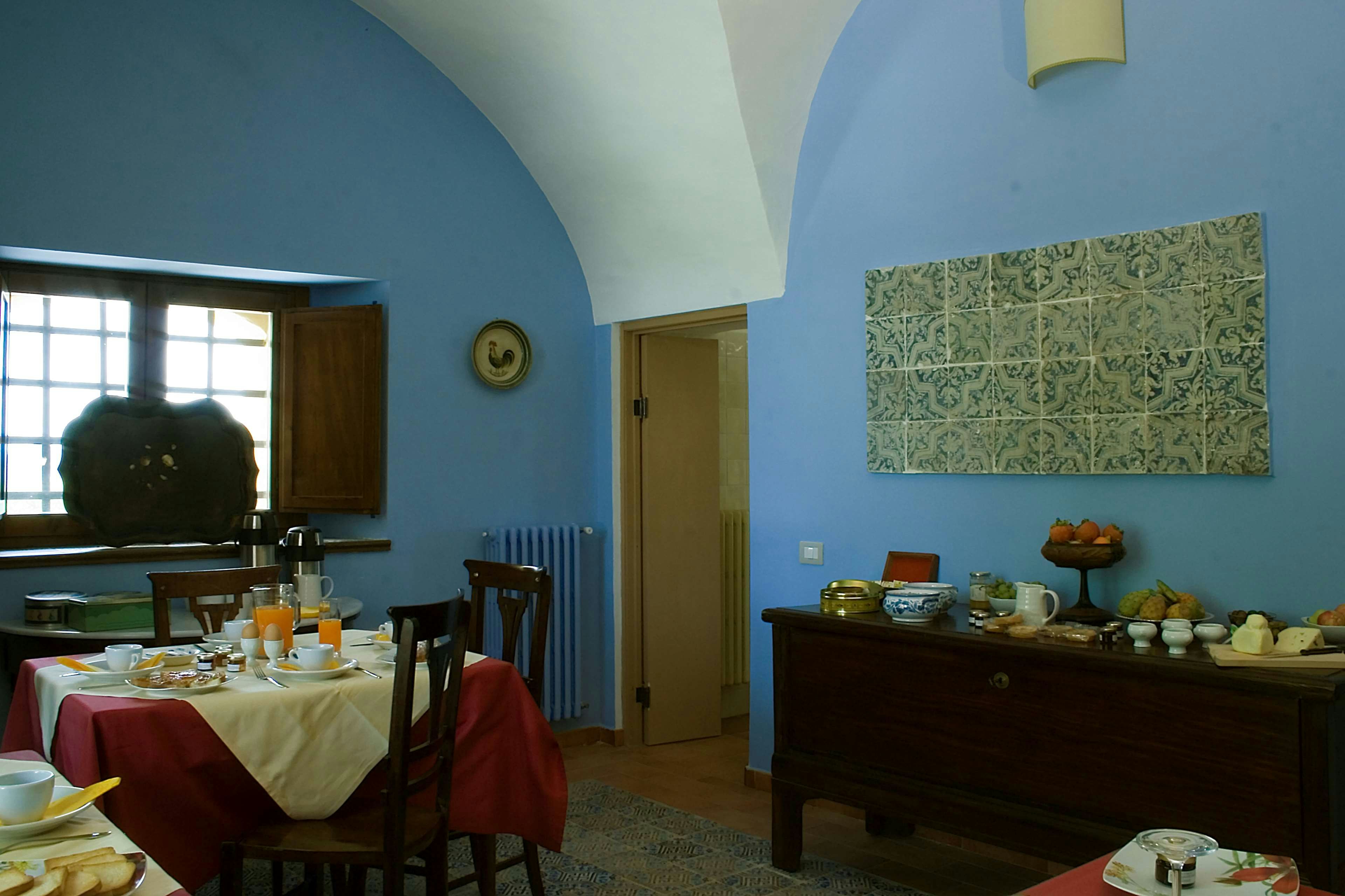 VILLA TRIGONA 5/50