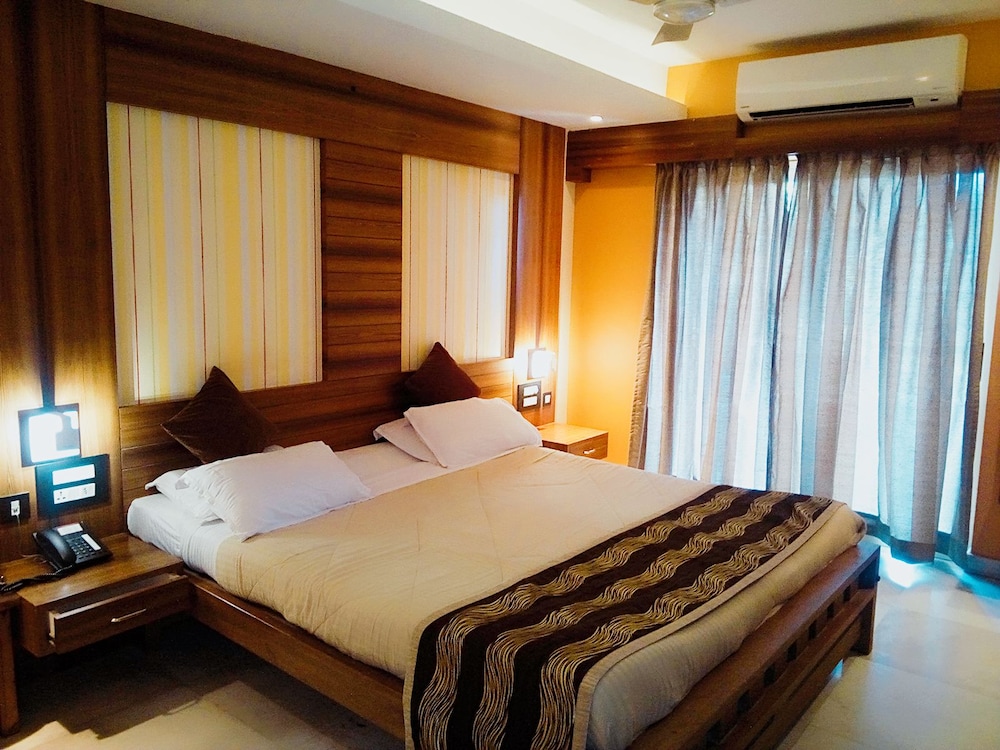 Hotel Madhuvan Serai 10/25