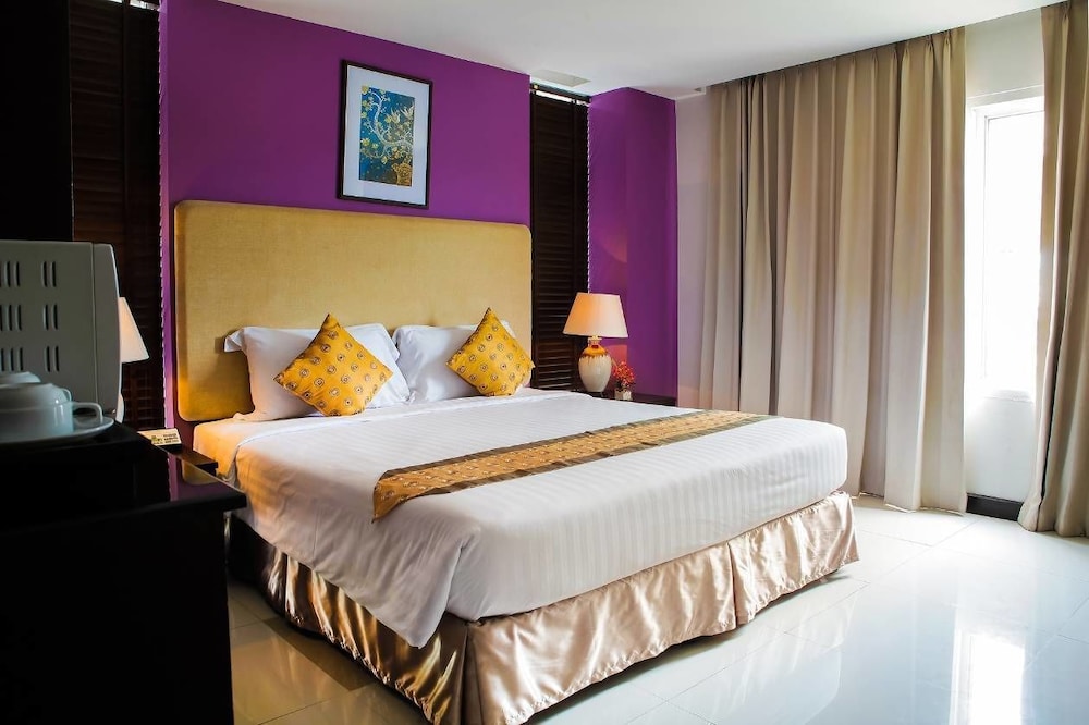 The Patra Hotel - Rama 9 12/49