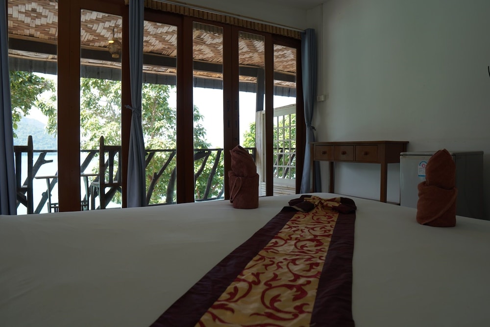 Phi Phi Cozy Seafront Resort 21/67
