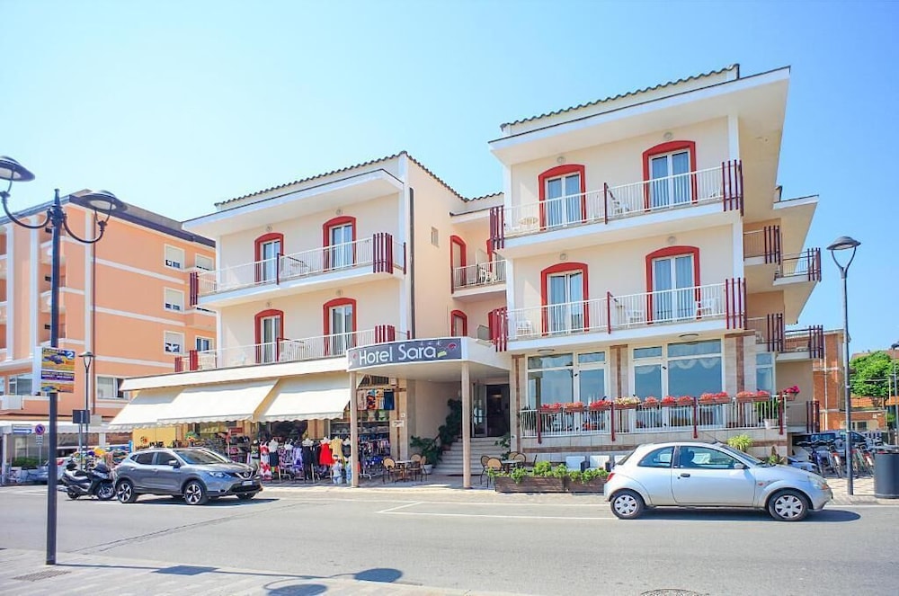 Hotel Sara 32/46
