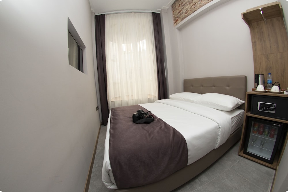 Jurnal Hotel 21/32