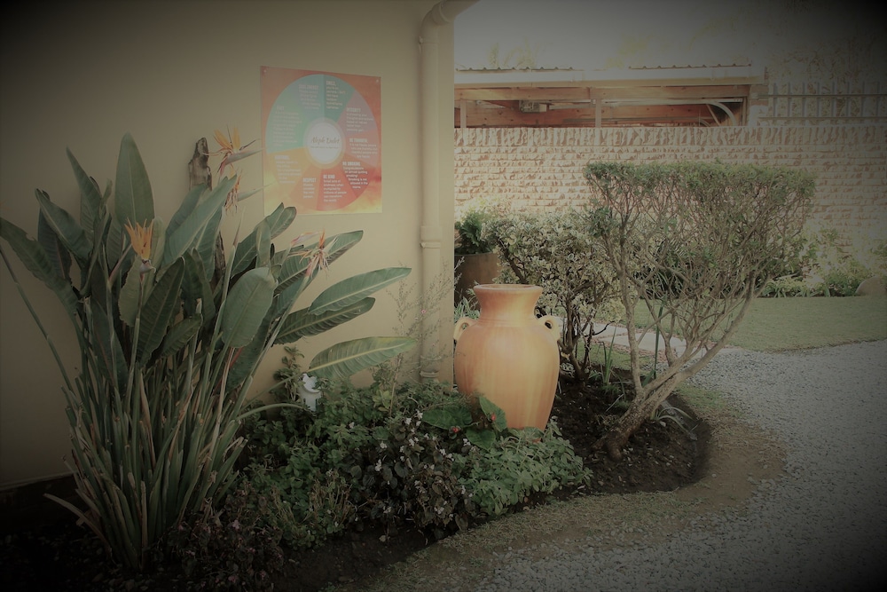 Memra Guest House 50/50