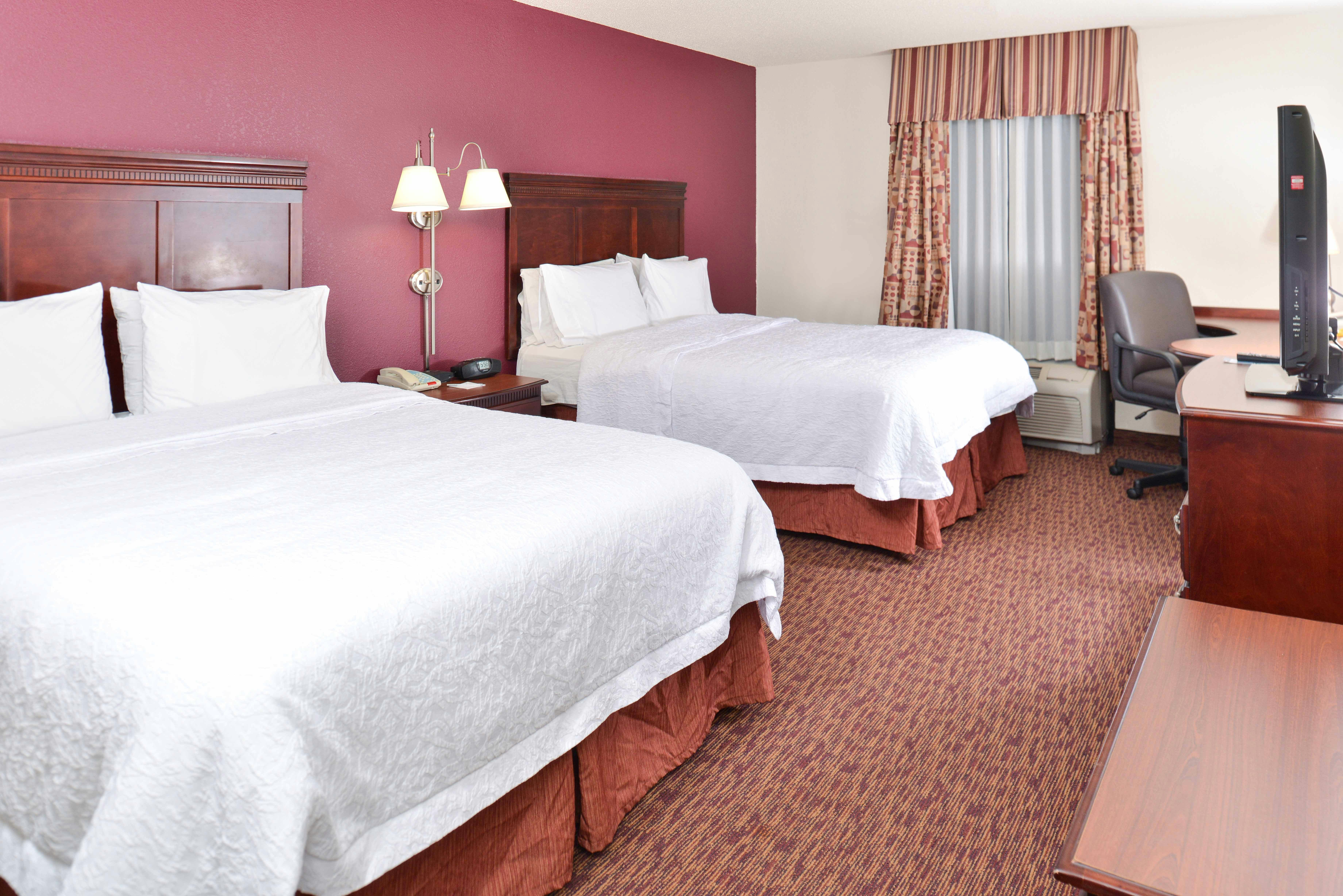 Room, 2 Queen Beds, Hampton Inn and Suites Muncie 4/8