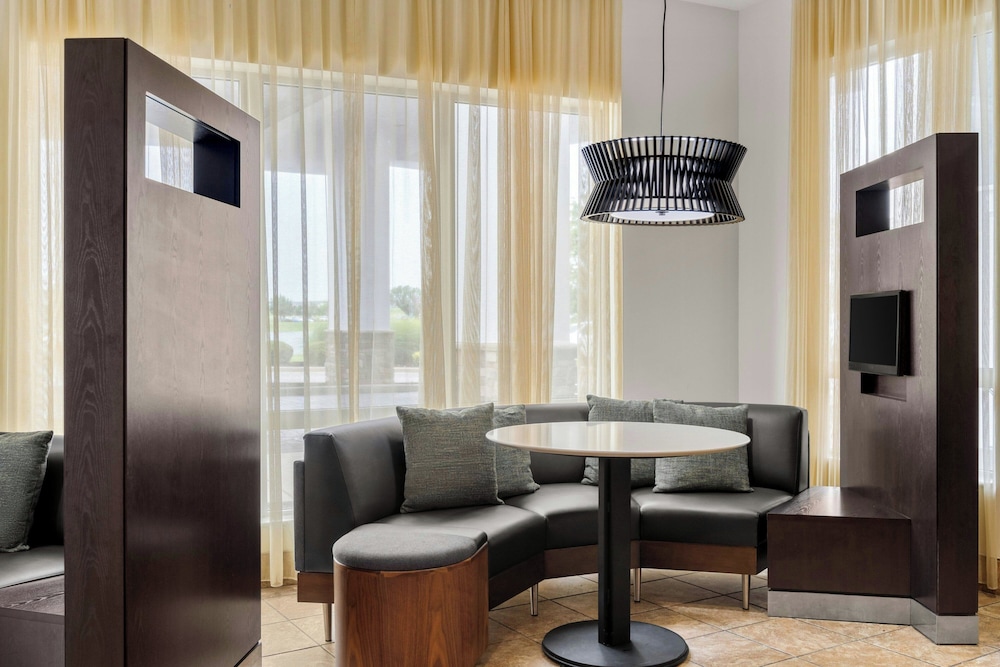 Courtyard by Marriott Evansville East 35/57
