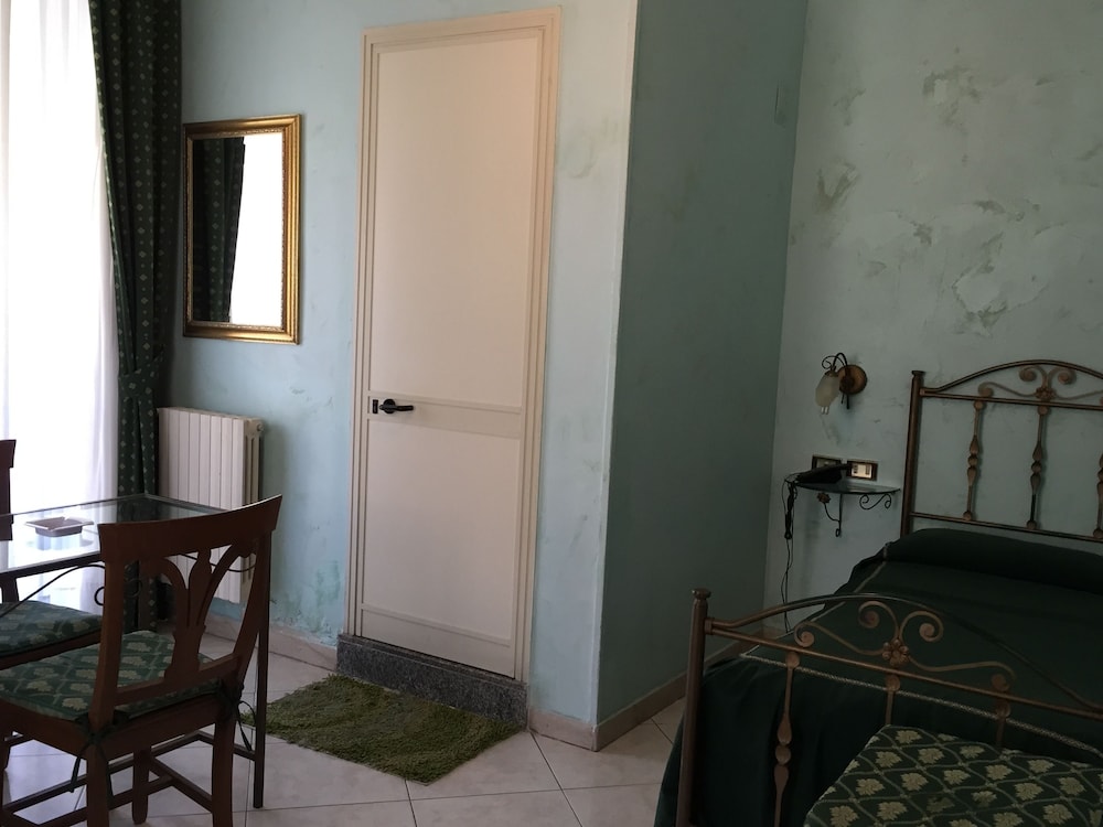Hotel Centrale Europa 24/60
