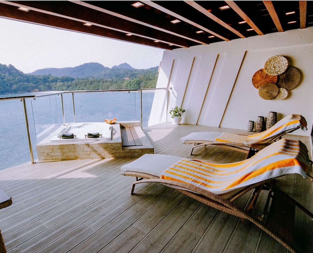 Dakak Park Beach Resort 11/50