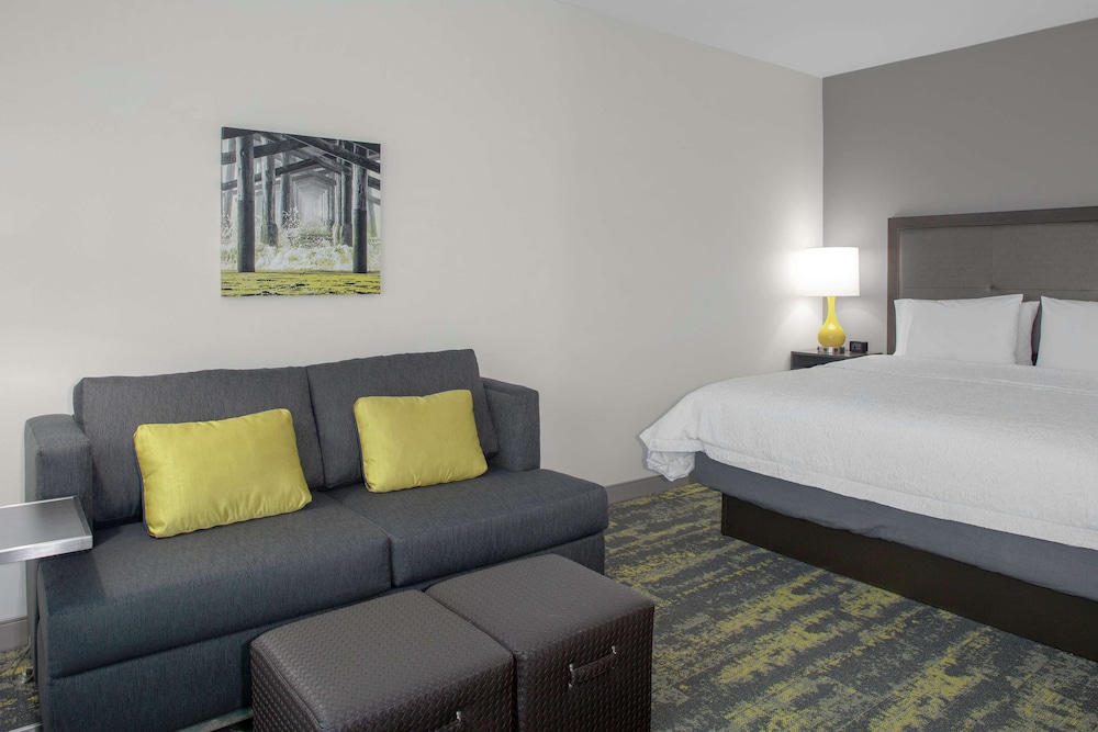 Hampton Inn and Suites Irvine Orange County Airport 11/52