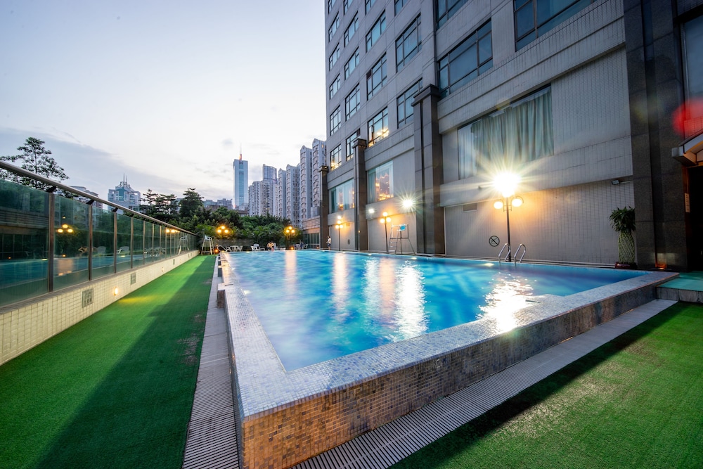 GRAND INTERNATIONAL HOTEL 42/46