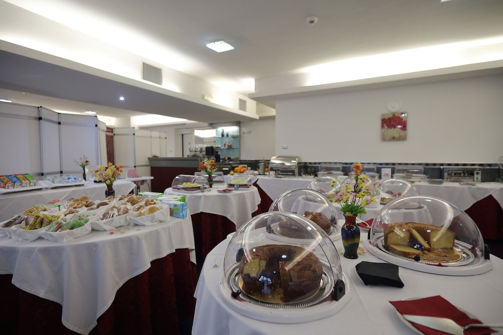 Hotel Relax Roma Nord 33/50