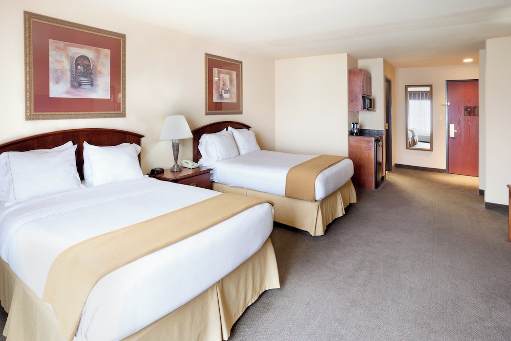 Holiday Inn Express Hotel Suites Kerrville 19/62