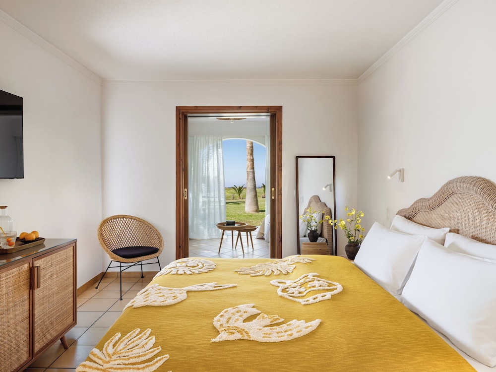 Connecting, Family, Cabana, 4 Beds, 2 Double Beds