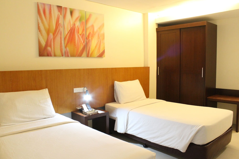 Ocean Suites Boutique Hotel 15/66