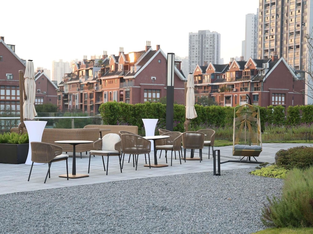 Pullman Chongqing Xiyue 61/65