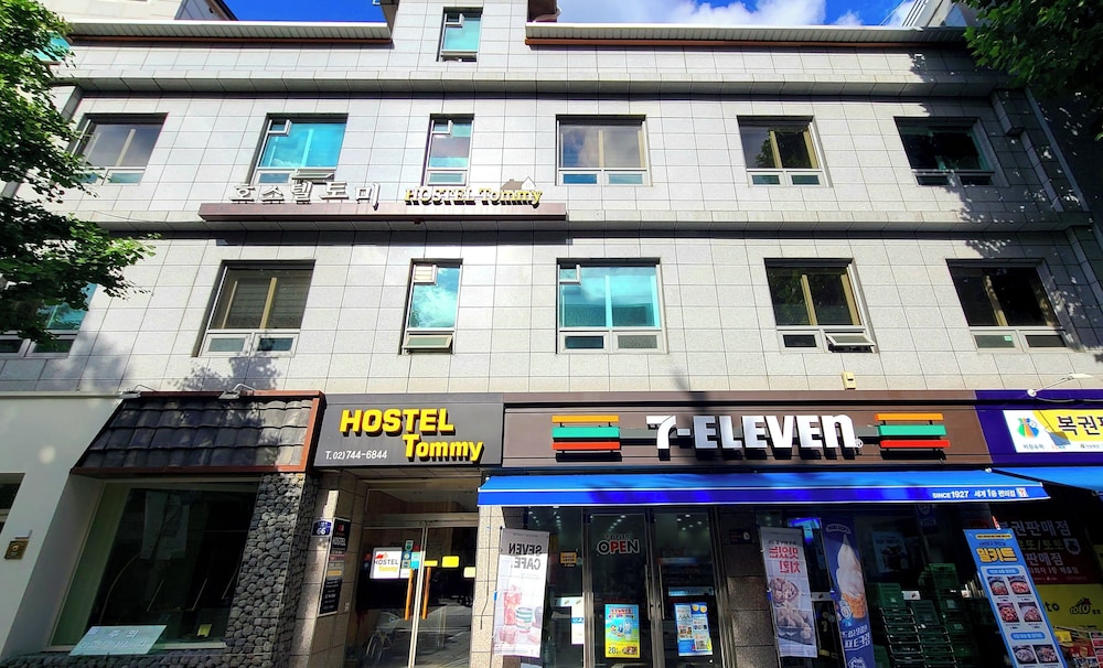 Hostel Tommy Formerly Yellow Brick 2 Hotel 2/47