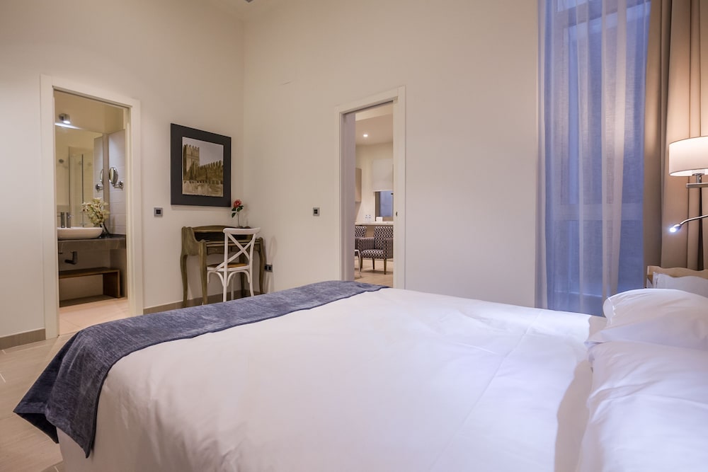 Welldone Cathedral Suites 14/50