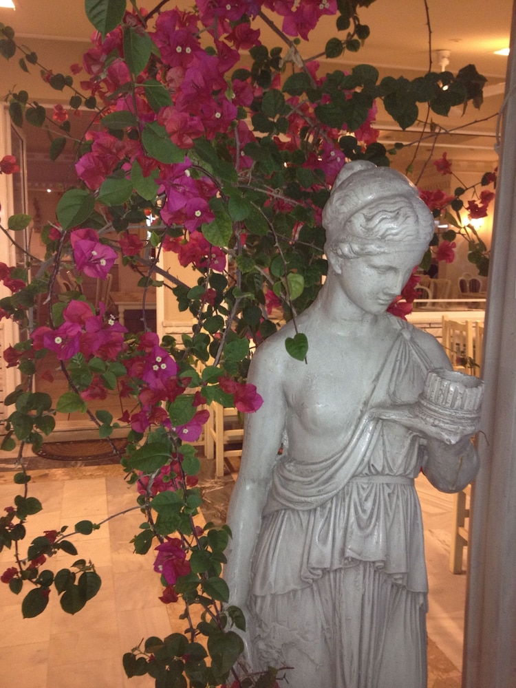 Parthenon Art Hotel 44/50