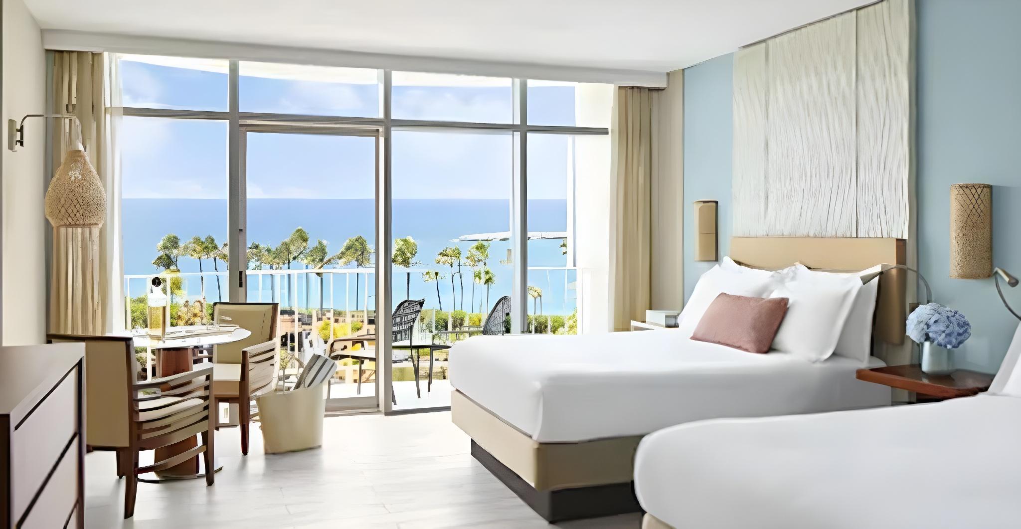 Room, 2 Queen Beds, with View