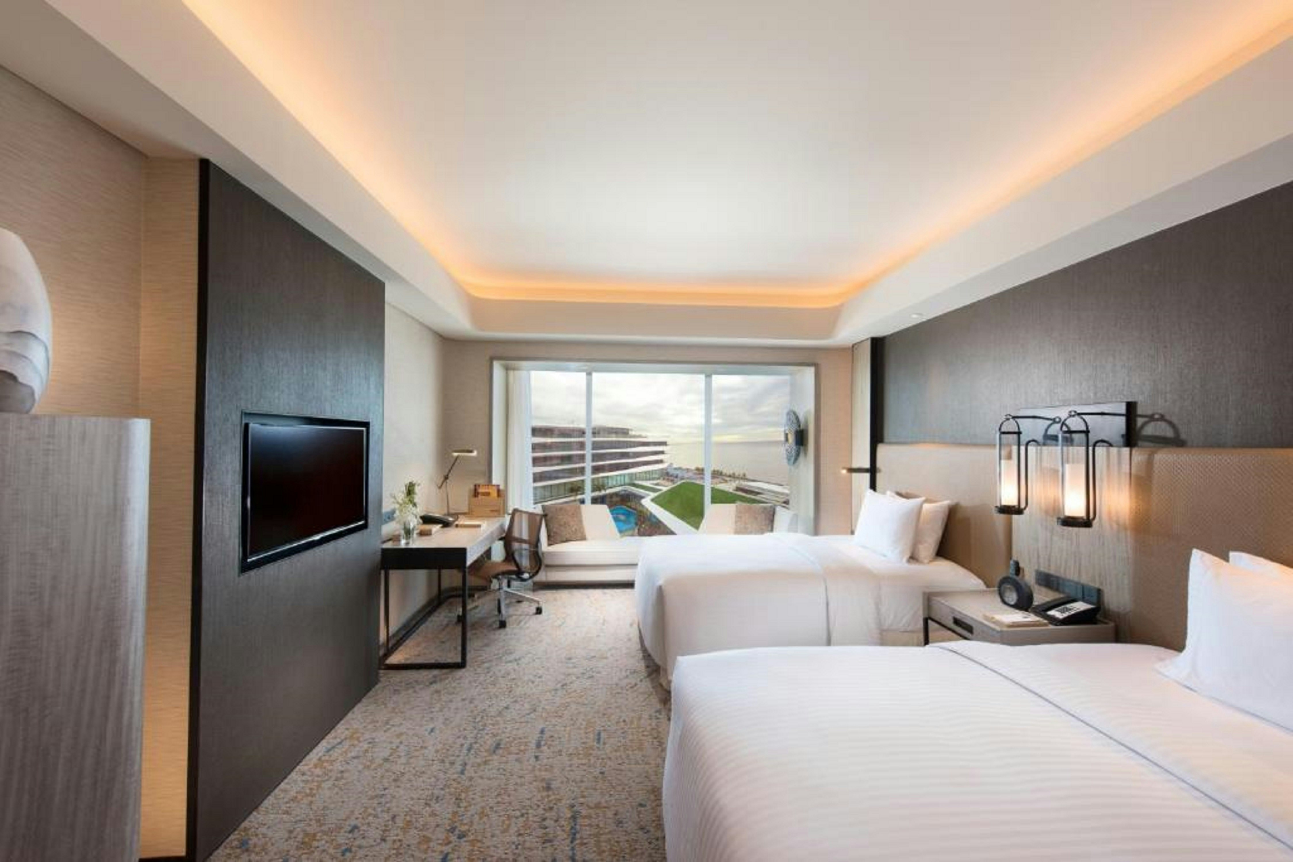 Executive, Twin Beds, Bay View
