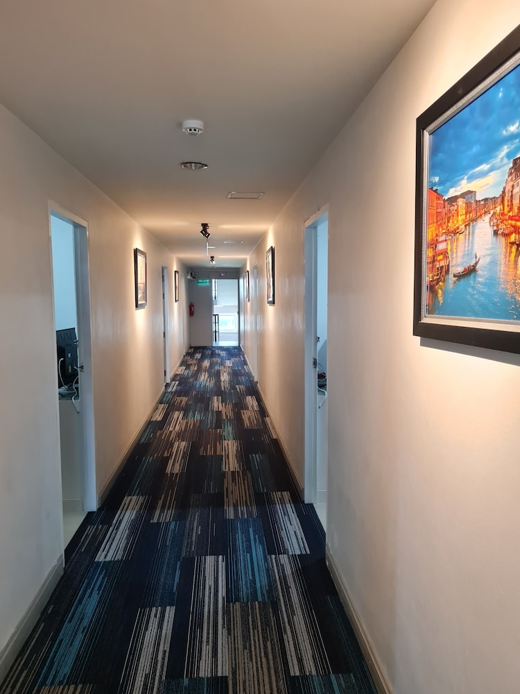 Poonsuk Place Hotel 20/22