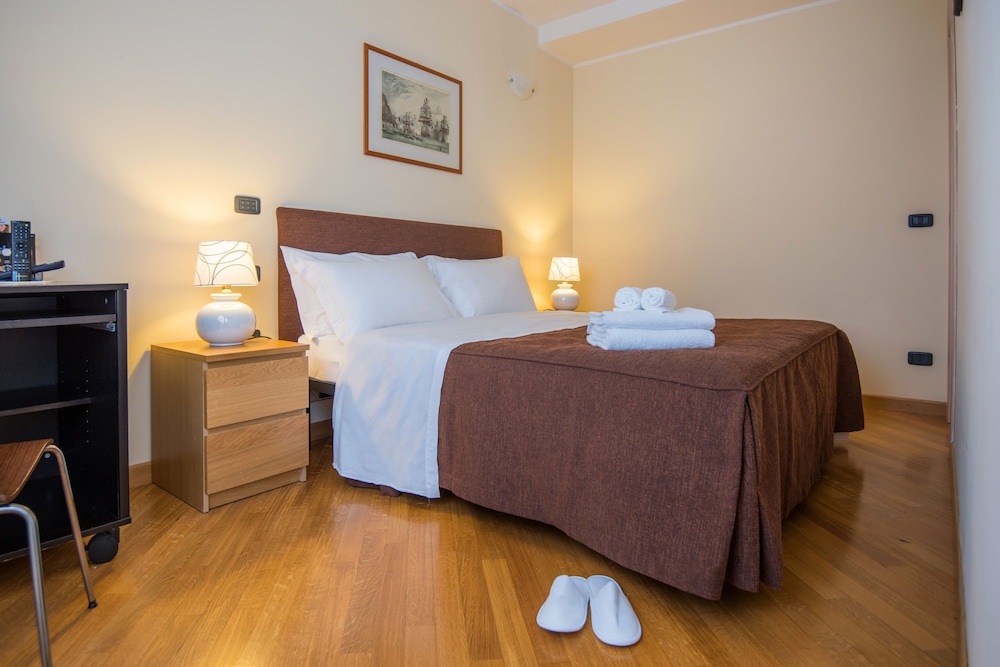 SUPERIOR, DOUBLE BED
