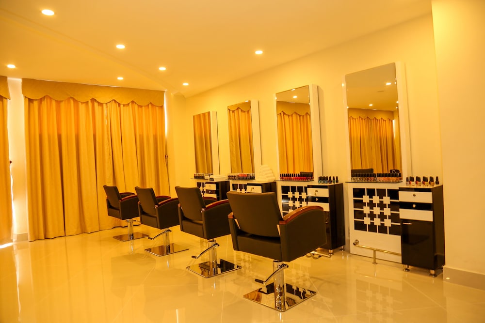 Thuy Hoang Nguyen Hotel Resort & Spa 66/75