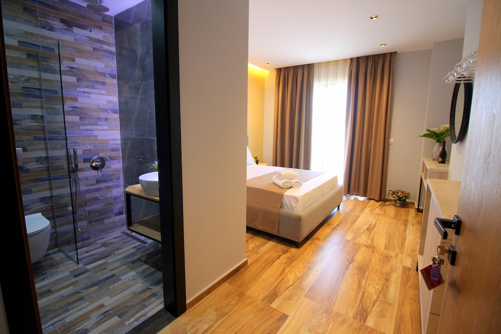Hotel Citrus 6/37