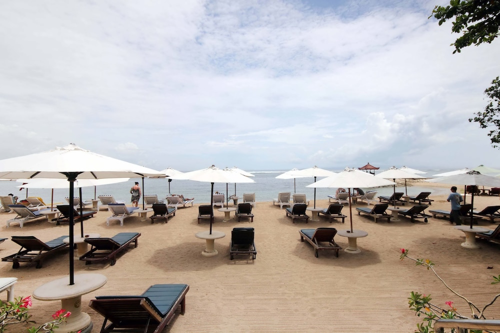 Respati Beach Hotel 59/66