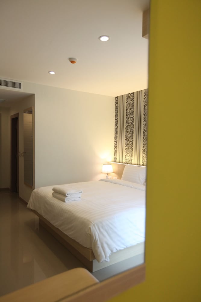 Ocean & Ole Hotel Patong 3/28