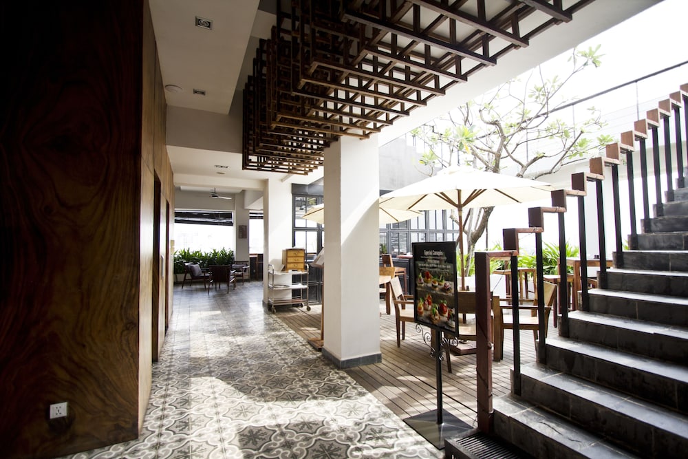 Patio Hotel & Urban Resort 13/73