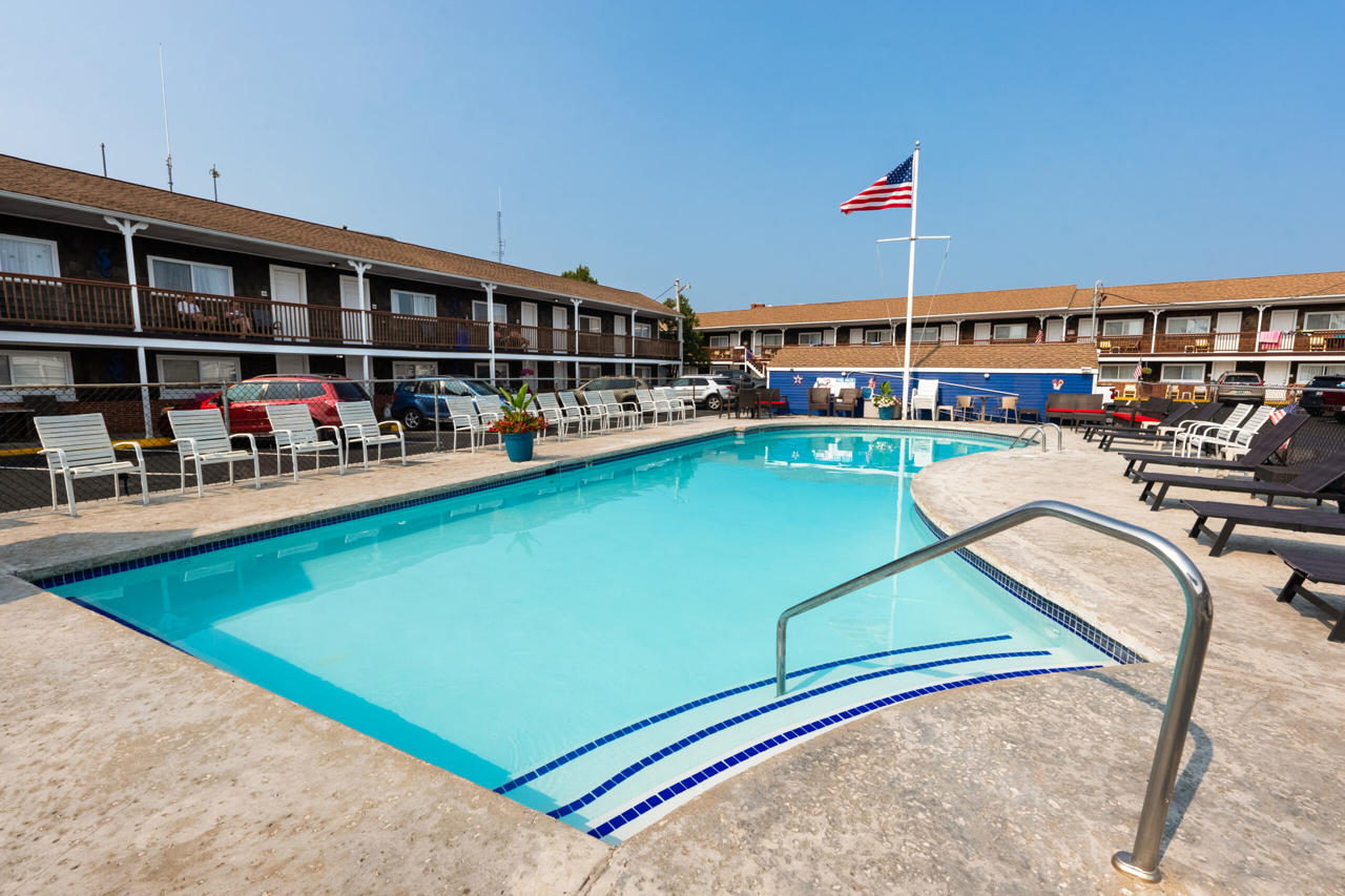 Janmere Motel 10/18