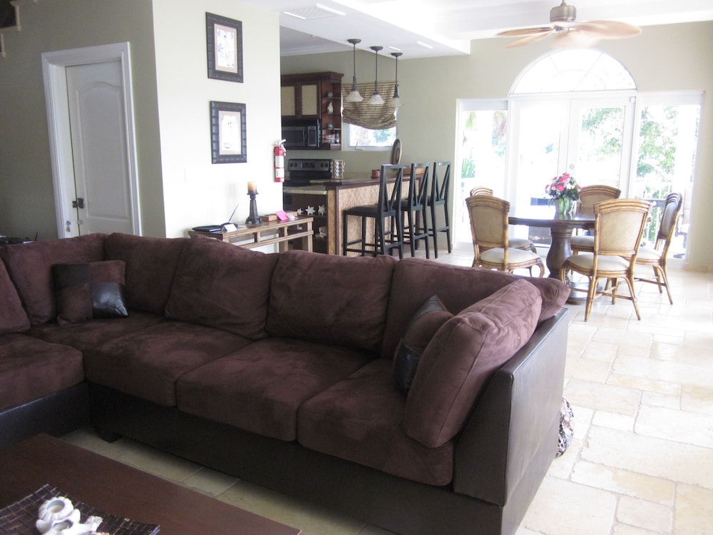February Point Resort Estates Bb1 24/50