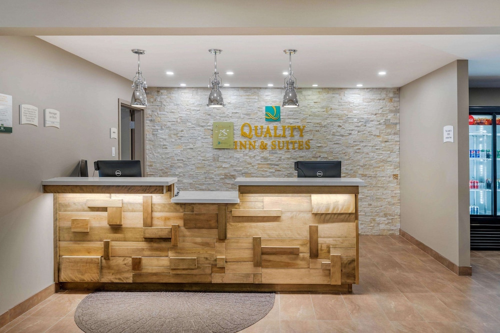 Quality Inn & Suites Bathurst, NB 3/50