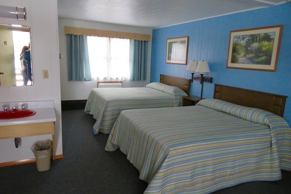 Cedars Motel 29/72