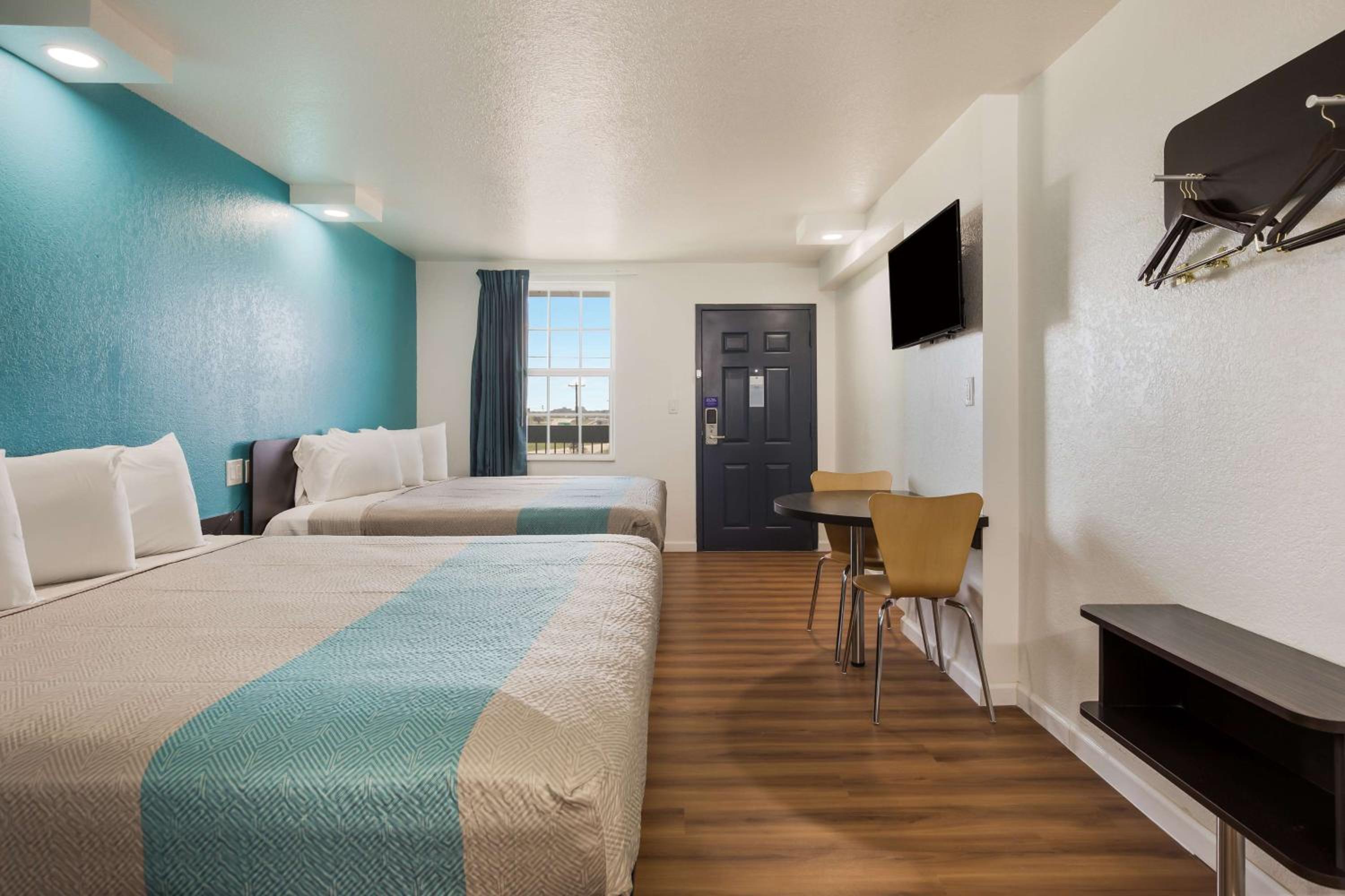 غرفة بسريرين كينج، Motel6 Temple, TX 3/10