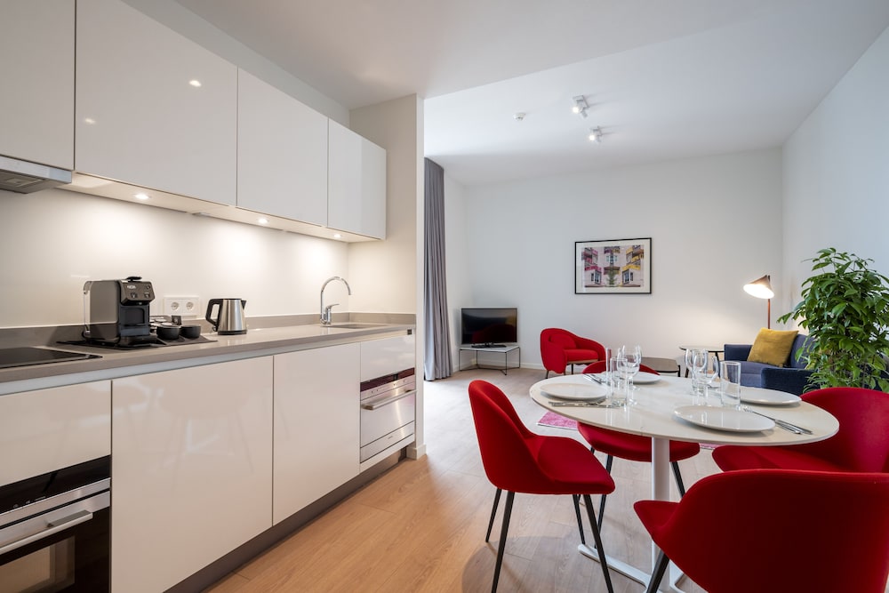 PREMIER SUITES PLUS Amsterdam 20/43