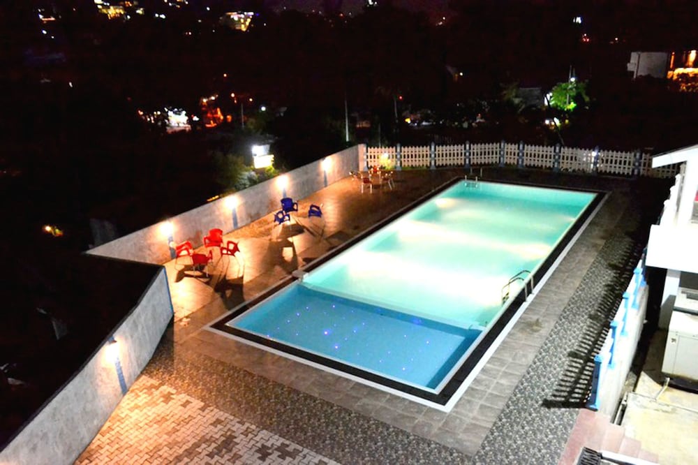 Capital Regency Hotel 27/44