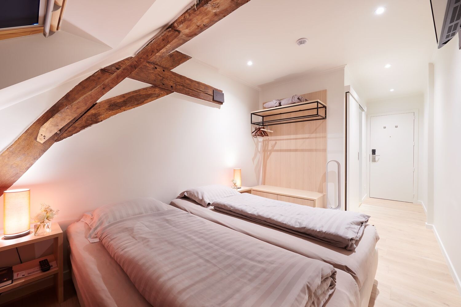 Standard, Twin Beds, Hotel Royal Astrid Aalst 2/8