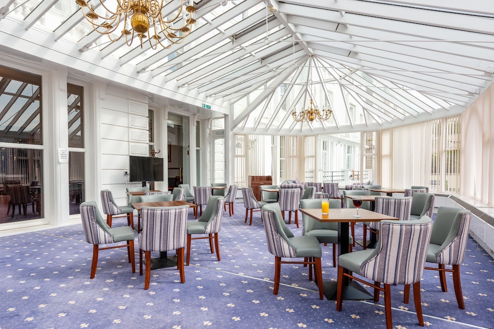 Abbey Lawn Hotel 49/64