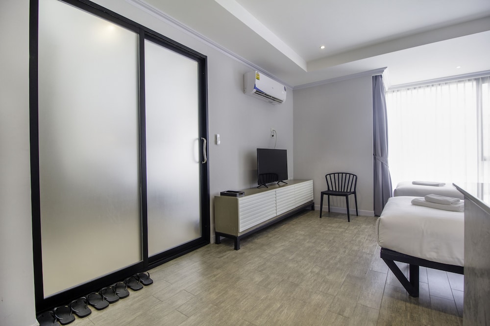 Hataara Hotel Huahin 36/46