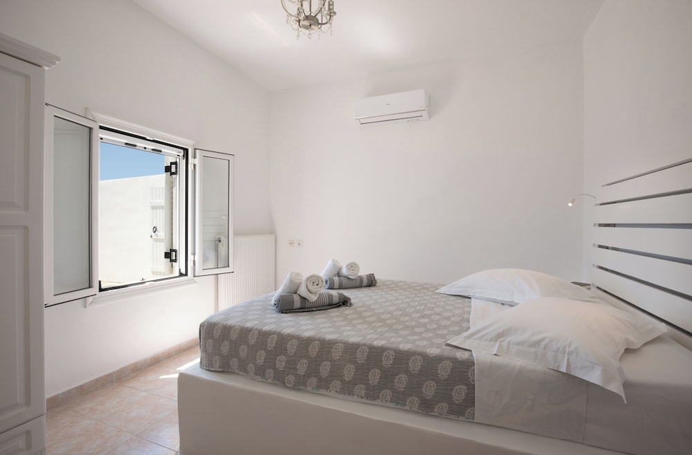 Krios Luxury Suites 10/50